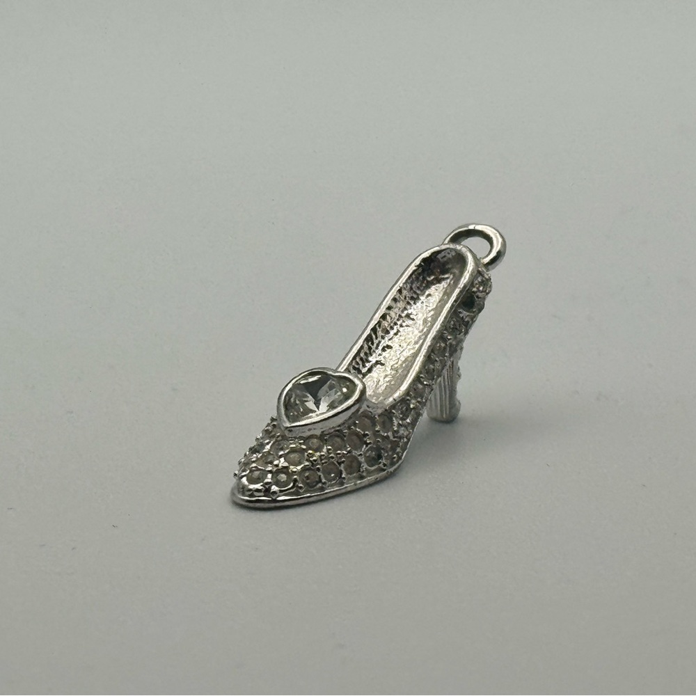 Rare Vintage 1990s Disney Cinderella Glass Slipper pendant